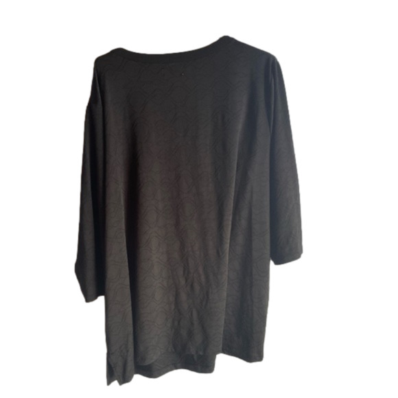 PLUS size tradition 3X black short sleeve top metal detail on neckline - Picture 4 of 4